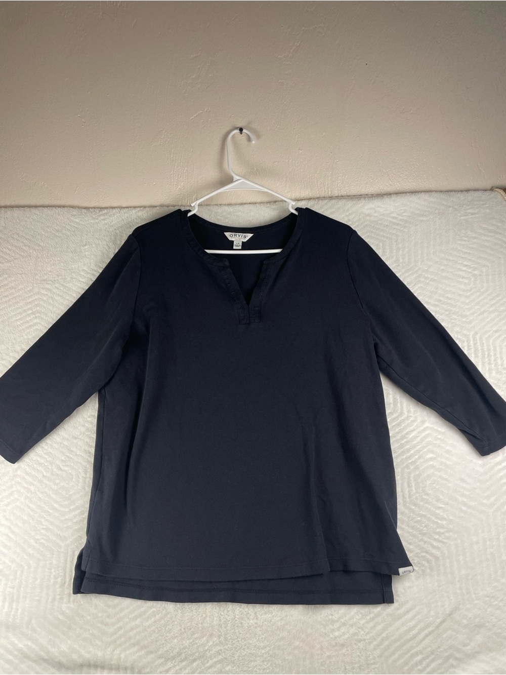 Orvis Black Split V-Neck Three-Quarter Sleeve Tunic